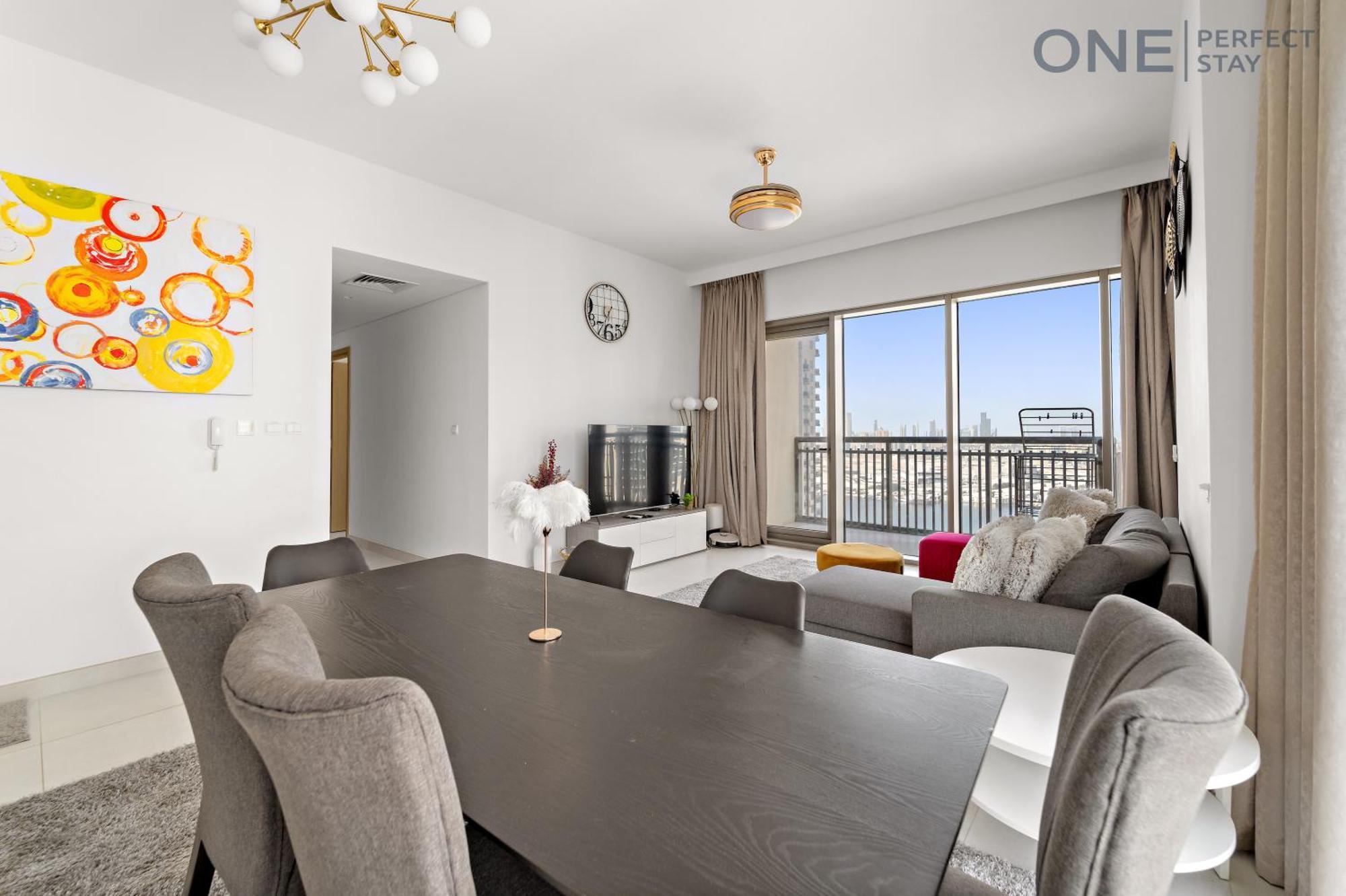Apartment Amazing 3br With Maid In Creek With Pool&gym Dubai